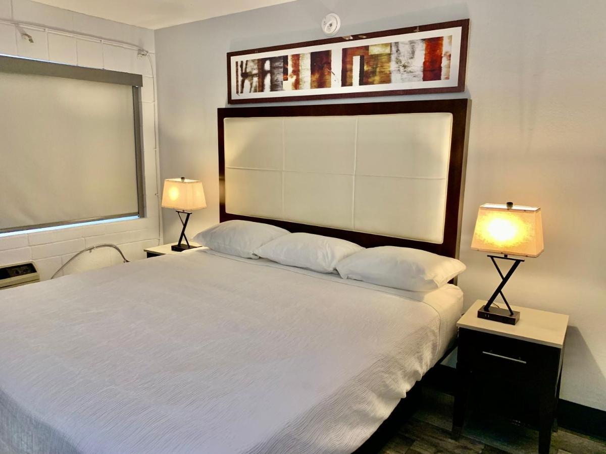 Rodeway Inn Midland Extérieur photo