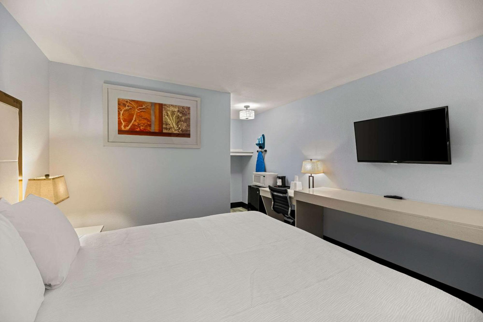 Rodeway Inn Midland Extérieur photo
