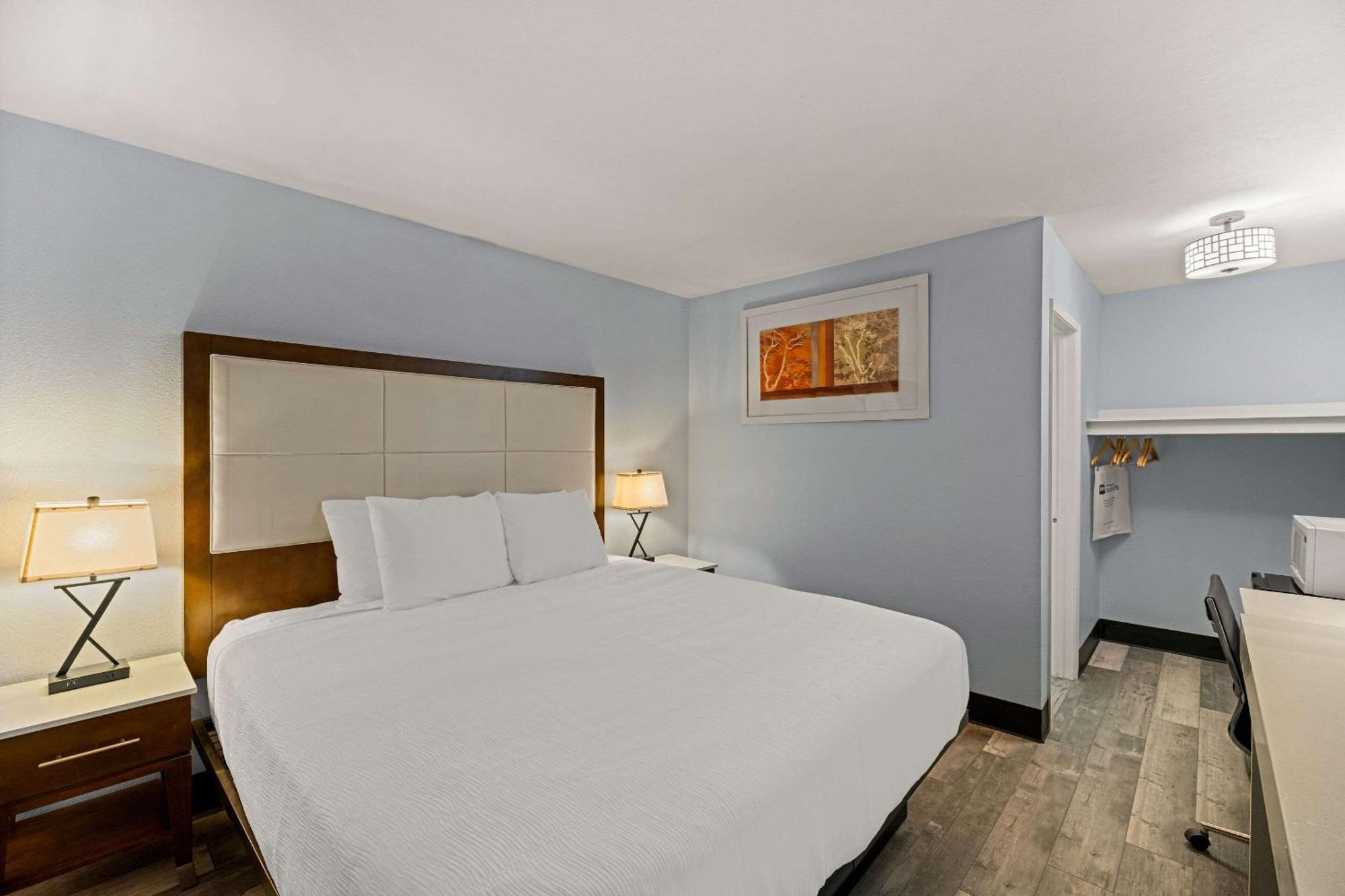 Rodeway Inn Midland Extérieur photo