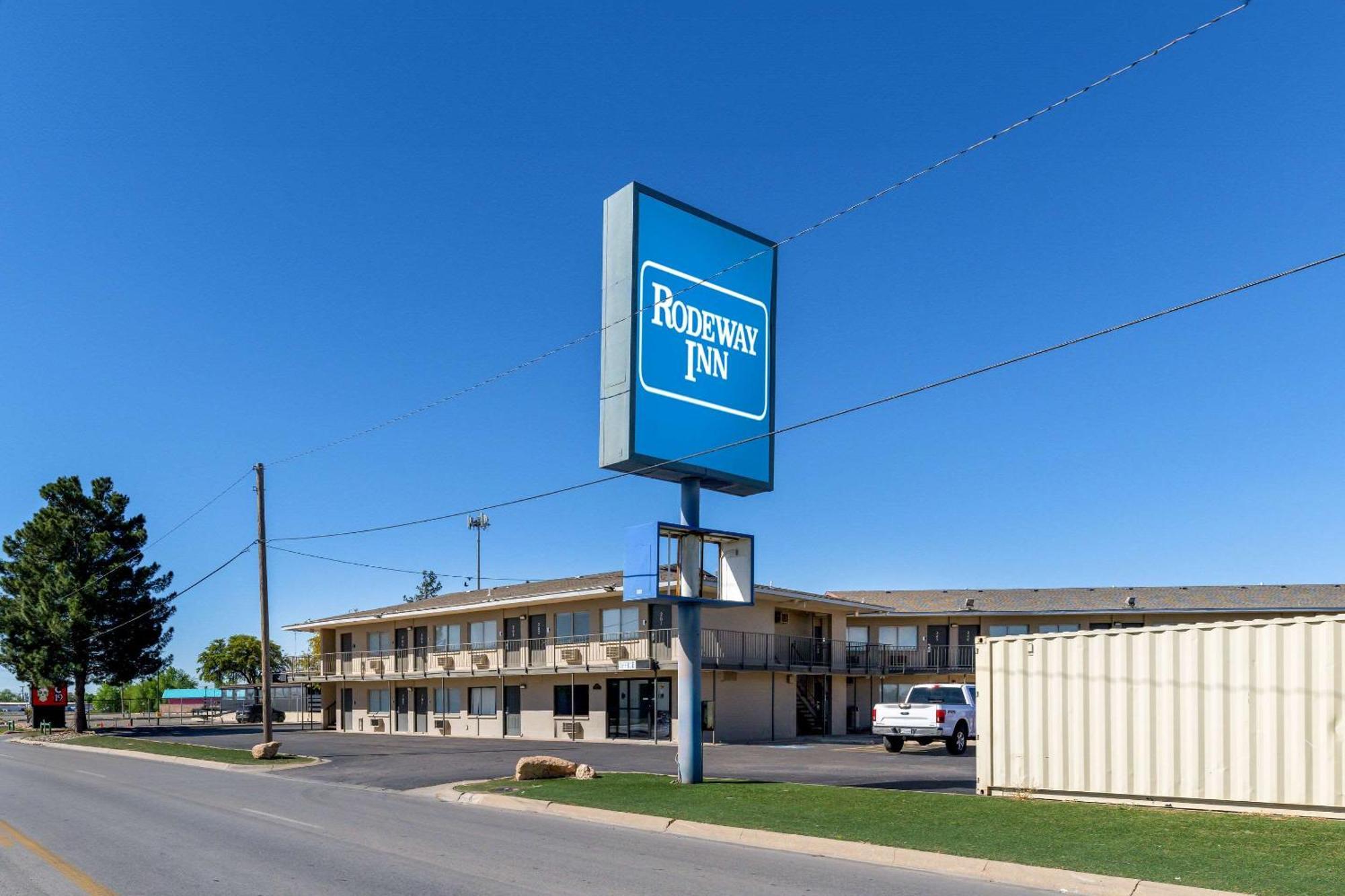 Rodeway Inn Midland Extérieur photo